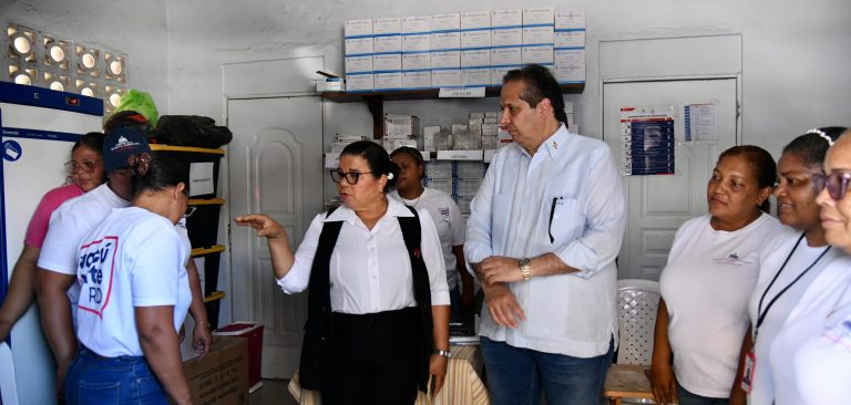 Victor-Atallah-recorre-provincias-del-nordeste-Foto-MSP-2-scaled