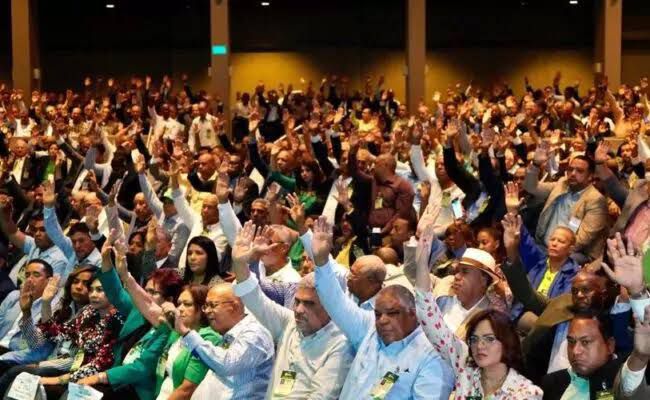 La asamblea contó con la participación de 1,484 integrantes de la Dirección Central, lo que representa el 74.2 % de la matrícula convocada. Fuente Externa. (ACCIONARPOLITICO.COM)