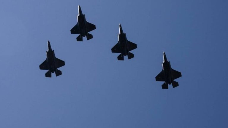 ee-uu-ordena-el-despliegue-de-10-aviones-caza-a-puerto-rico-4d1d9a7e-focus-0-0-896-504