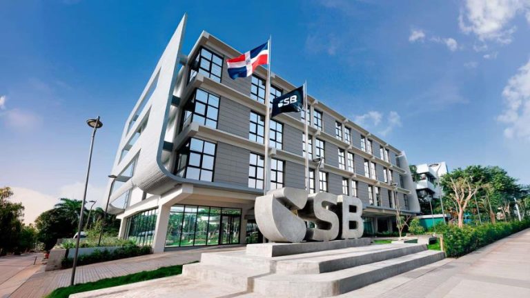 sistema-financiero-cierra-2024-con-activos-por-rd387-billones--focus-0-0-896-504