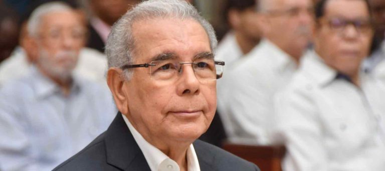 danilo-medina-dice-en-50-anos-el-pld-es-el-que-mas-ha-contribuido-al-desarrollo-de-rd