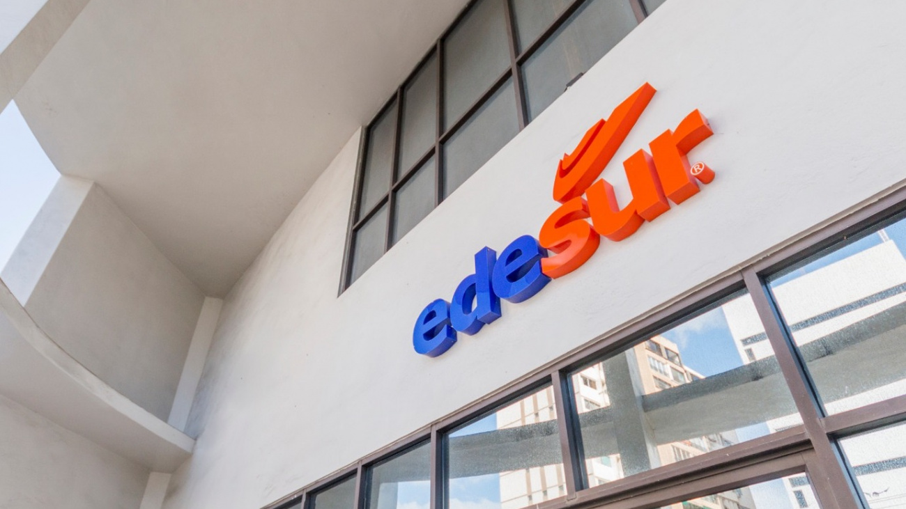 Fachada oficina EDESUR, Santo Domingo. (AccionarPolítico.com)