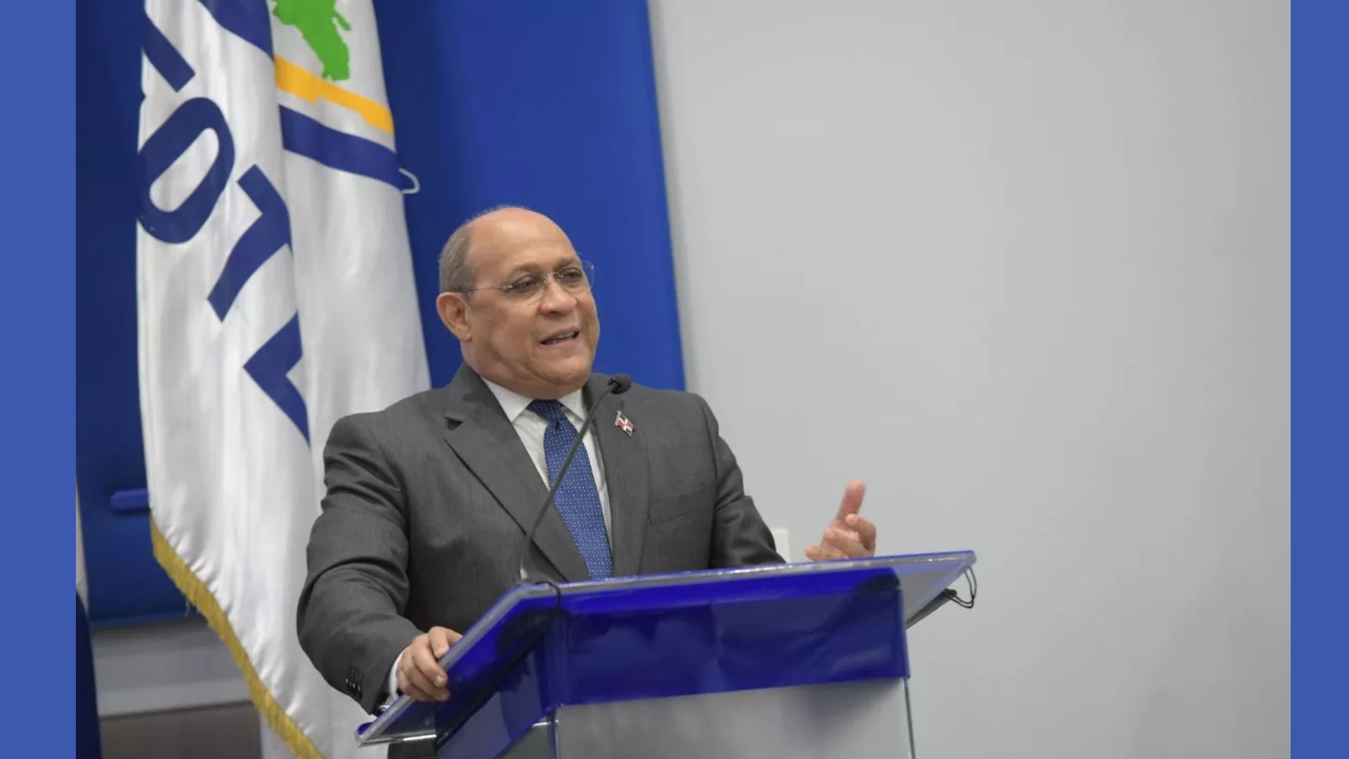 White Brown Modern Personal CV Presentation (1)