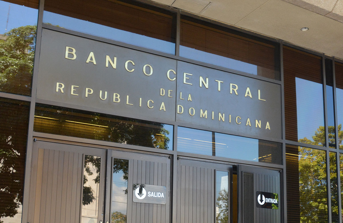 banco-central-dominicano-entrada-principal