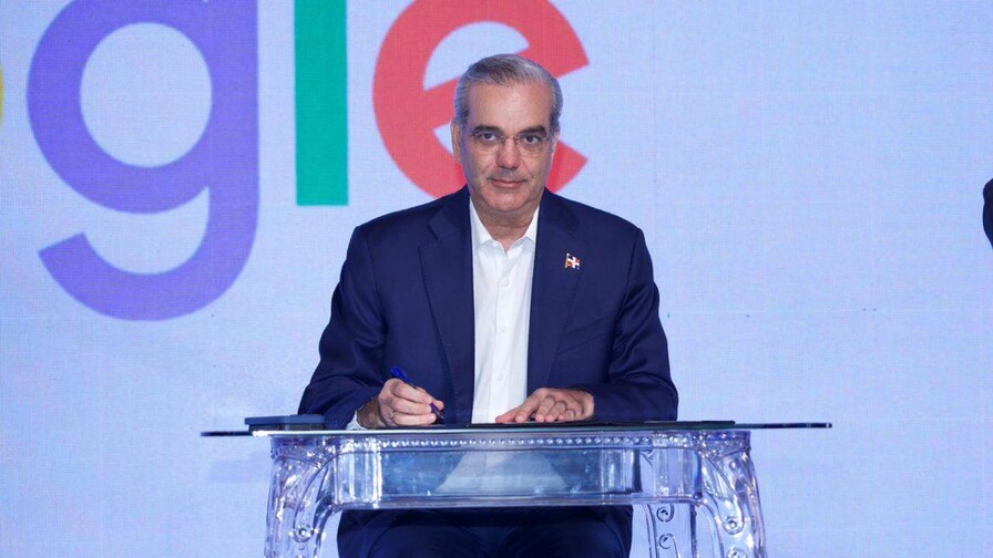 google-puerto-digital-multiplicara-por-diez-la-capacidad-de-fibra-4430e43d-focus-0-0.49-896-504