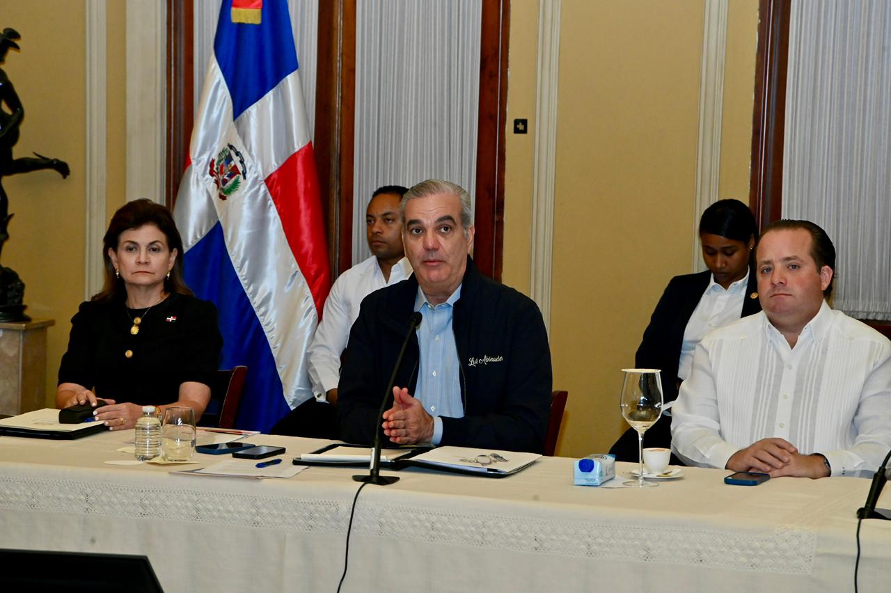 Presidente-Abinader-en-rueda-de-prensa-por-prevalencia-de-vaguada.-2