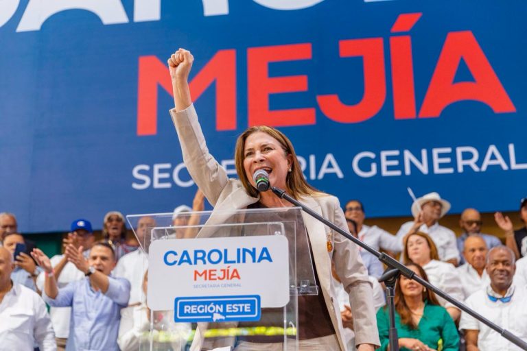 Carolina-consolida-respaldo-de-la-estructura-del-PRM-en-la-region-Este-1